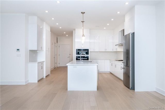 110 Chatsworth Avenue 301, Larchmont, NY 10538