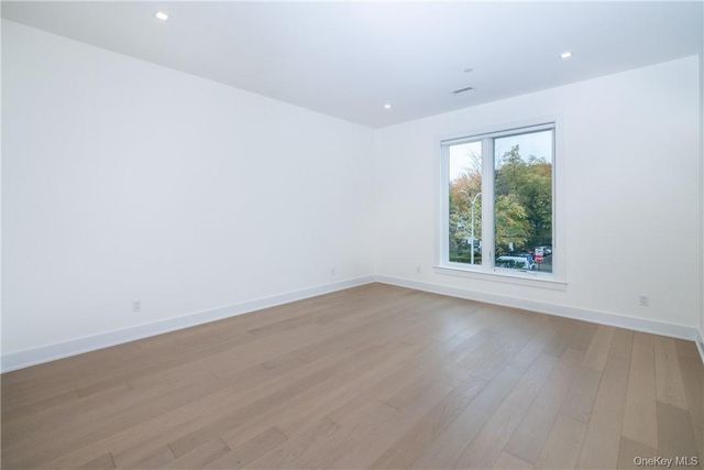 110 Chatsworth Avenue 301, Larchmont, NY 10538