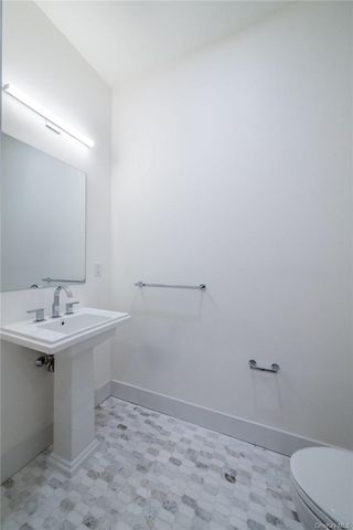 110 Chatsworth Avenue 301, Larchmont, NY 10538