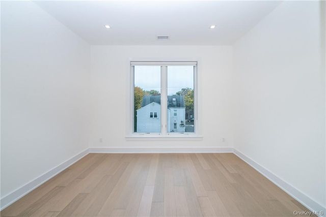 110 Chatsworth Avenue 301, Larchmont, NY 10538