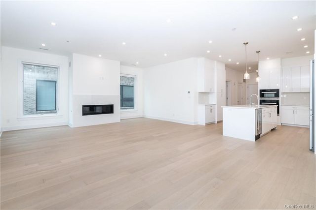 110 Chatsworth Avenue 301, Larchmont, NY 10538