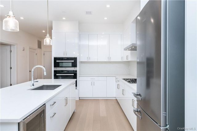 110 Chatsworth Avenue 301, Larchmont, NY 10538