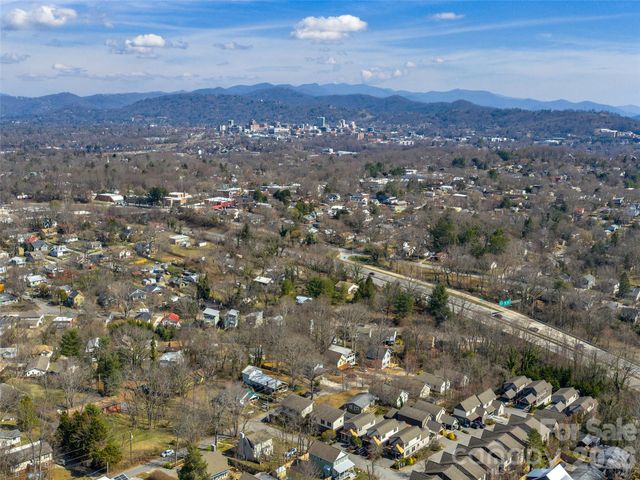4 Grinnell Street, Asheville, NC 28806