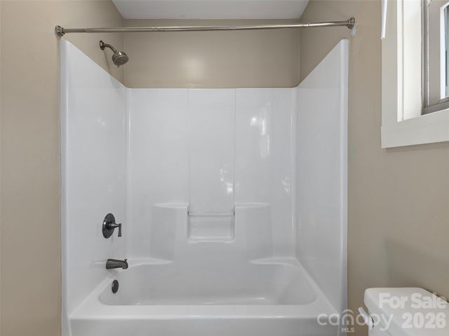 4 Grinnell Street, Asheville, NC 28806