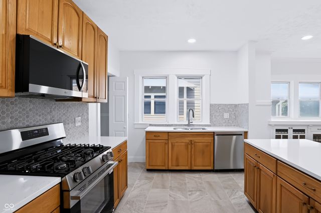 4202 N Capitol Avenue, Indianapolis, IN 46208