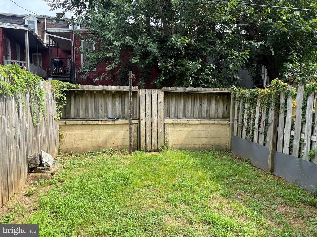526 WALNUT, York, PA 17403