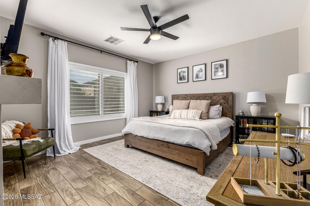 Image 10 of property listing at 16551 W Jackson Street, Goodyear, AZ 85338