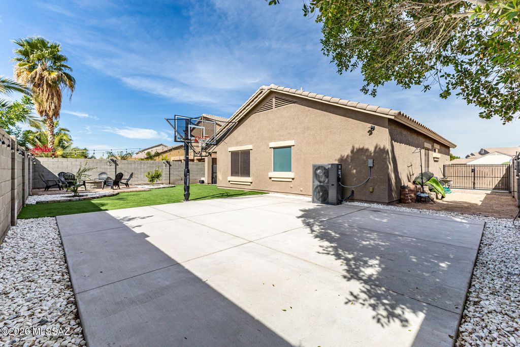 Image 24 of property listing at 16551 W Jackson Street, Goodyear, AZ 85338