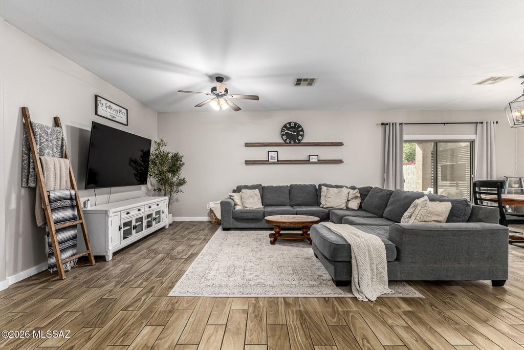 Image 6 of property listing at 16551 W Jackson Street, Goodyear, AZ 85338