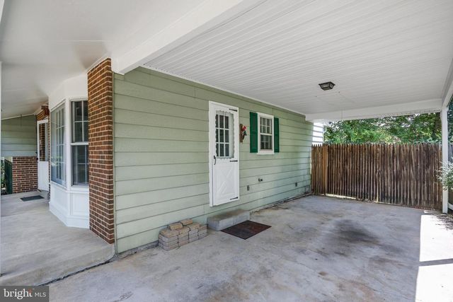 4301 TAUNTON DR, Beltsville, MD 20705