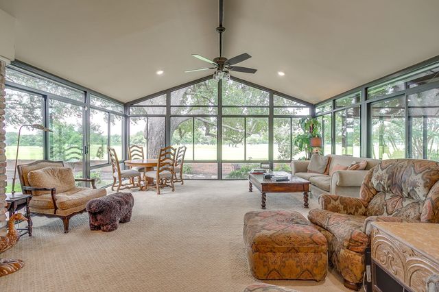 3929 Diamond Loch W, North Richland Hills, TX 76180