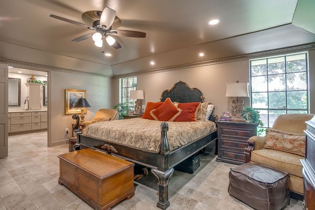 3929 Diamond Loch W, North Richland Hills, TX 76180