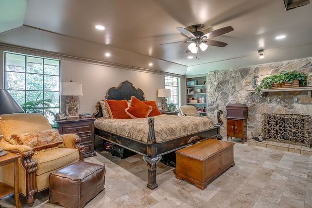 3929 Diamond Loch W, North Richland Hills, TX 76180