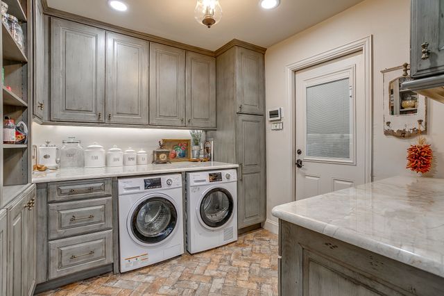 3929 Diamond Loch W, North Richland Hills, TX 76180
