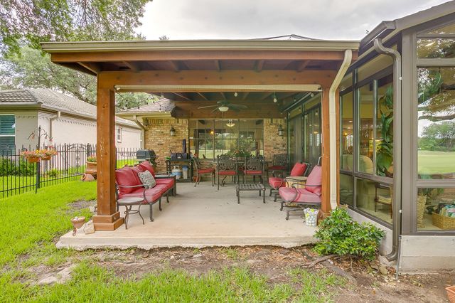 3929 Diamond Loch W, North Richland Hills, TX 76180