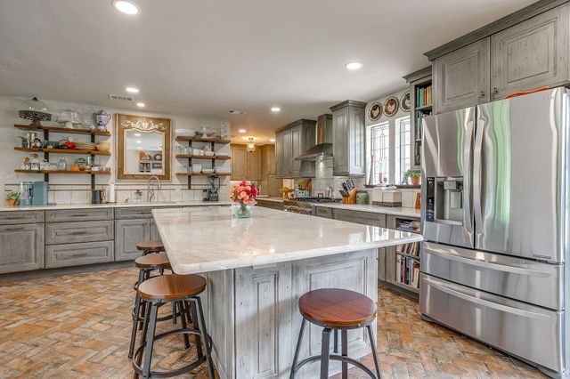 3929 Diamond Loch W, North Richland Hills, TX 76180