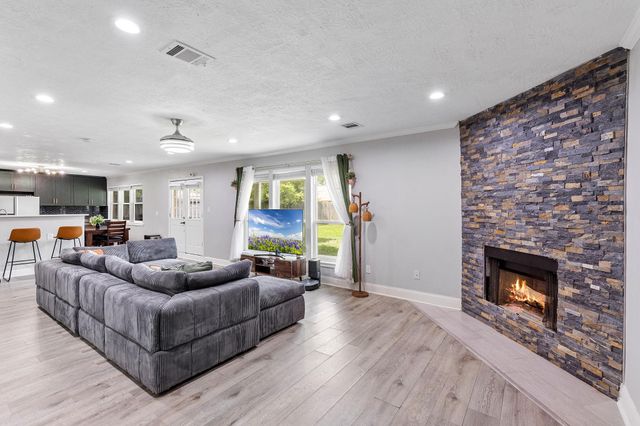 13311 Redgate Drive, Houston, TX 77015