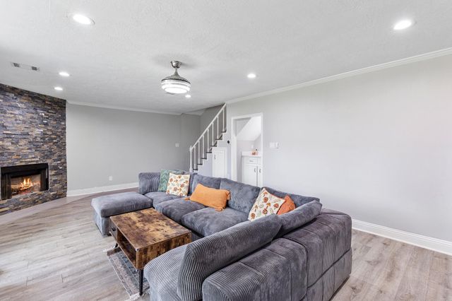 13311 Redgate Drive, Houston, TX 77015