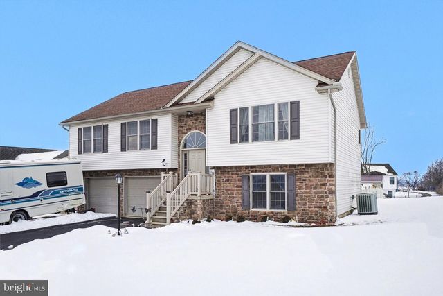 400 FRICK AVENUE, Waynesboro, PA 17268