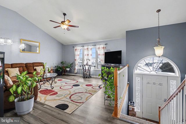 400 FRICK AVENUE, Waynesboro, PA 17268