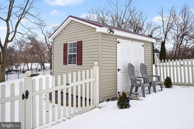 400 FRICK AVENUE, Waynesboro, PA 17268