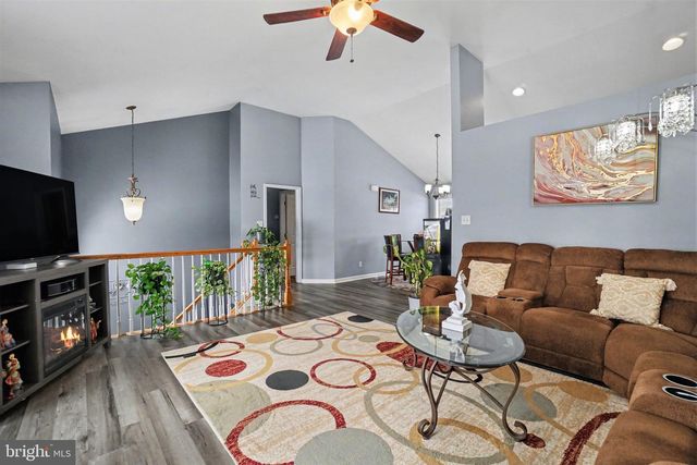 400 FRICK AVENUE, Waynesboro, PA 17268