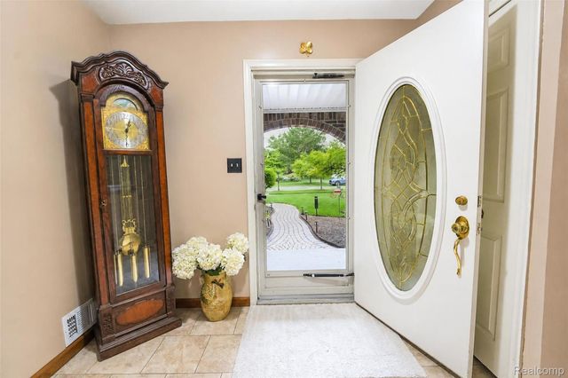 41768 Hanford Road, Canton Charter Township, MI 48187