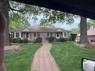 1408-10 SW Sunset Avenue, Blue Springs, MO 64015
