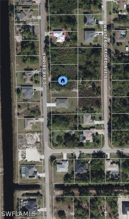527 Empire AVE S, Lehigh Acres, FL 33974