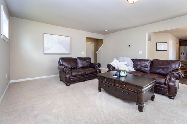 635 Rockway Drive, Linden, MI 48451