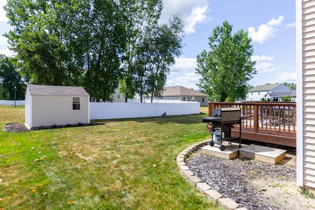 635 Rockway Drive, Linden, MI 48451
