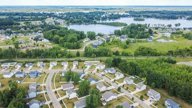 635 Rockway Drive, Linden, MI 48451