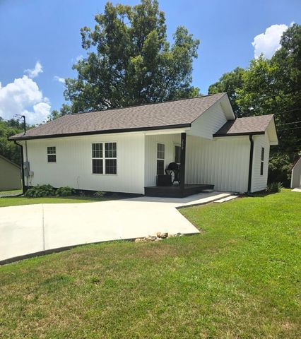 200 Brooker Drive, Dalton, GA 30721