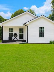200 Brooker Drive, Dalton, GA 30721