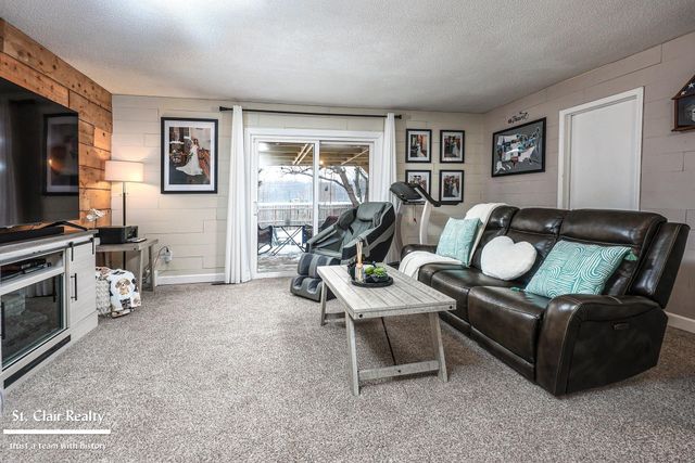 1813 N Woodland Drive, Port Huron, MI 48060