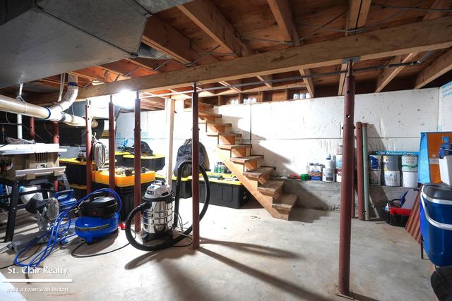 1813 N Woodland Drive, Port Huron, MI 48060