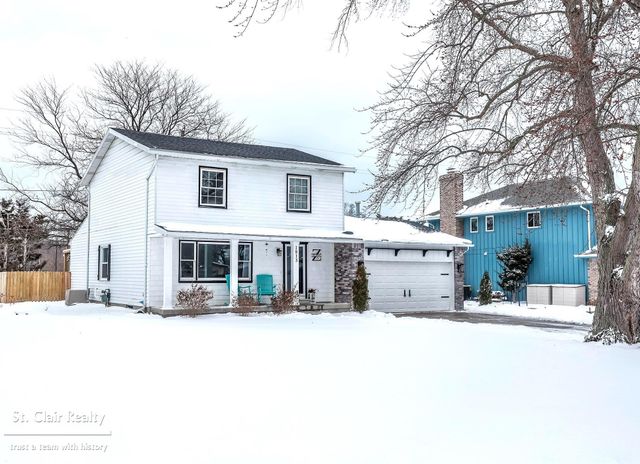 1813 N Woodland Drive, Port Huron, MI 48060