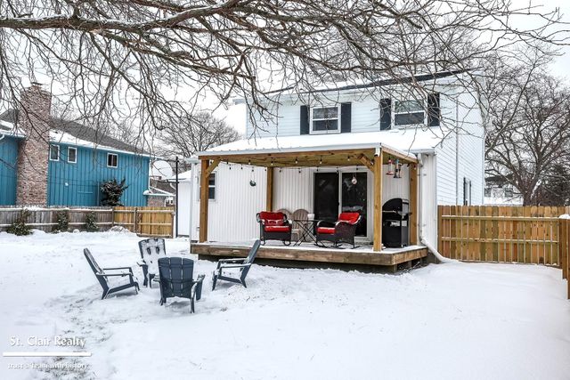 1813 N Woodland Drive, Port Huron, MI 48060