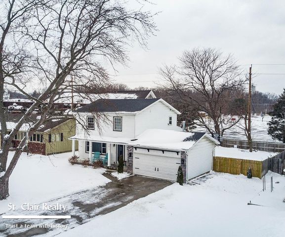 1813 N Woodland Drive, Port Huron, MI 48060