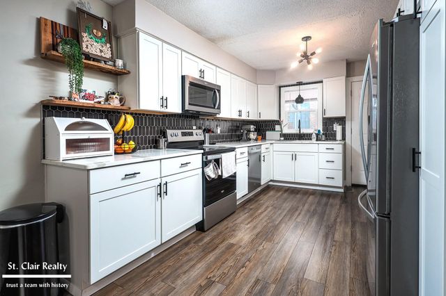 1813 N Woodland Drive, Port Huron, MI 48060