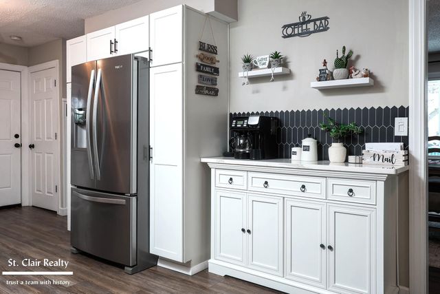 1813 N Woodland Drive, Port Huron, MI 48060