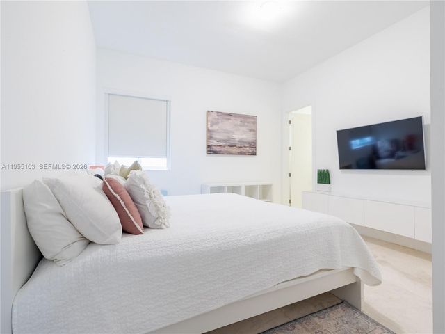 7451 NW 103rd Ct, Doral, FL 33178