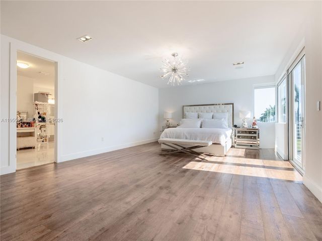 7451 NW 103rd Ct, Doral, FL 33178