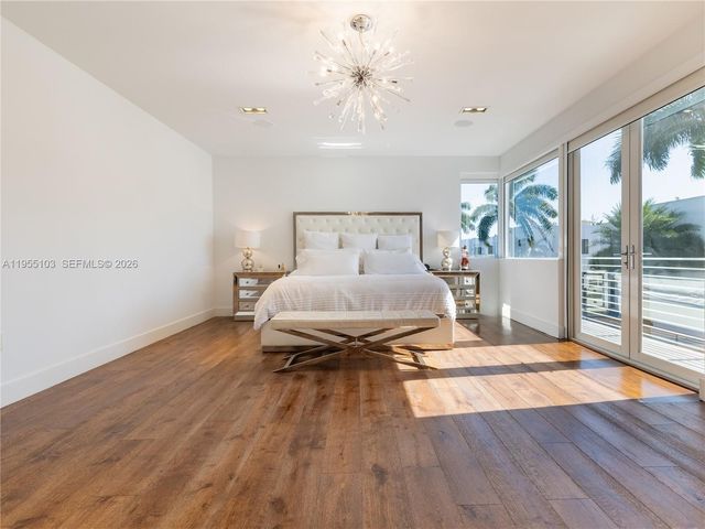 7451 NW 103rd Ct, Doral, FL 33178