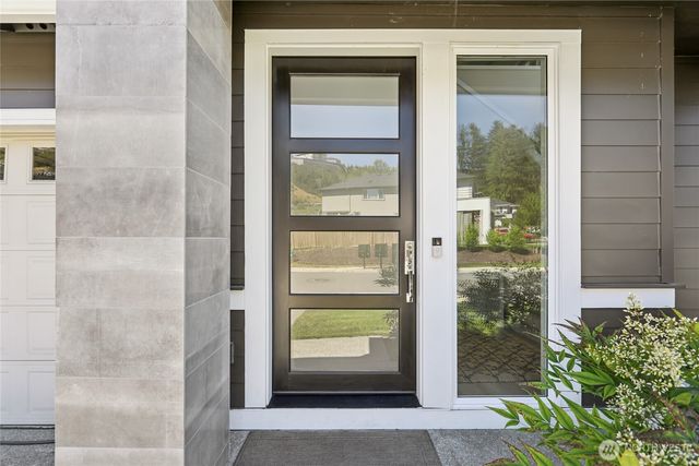 16204 27th Street Ct E, Lake Tapps, WA 98391