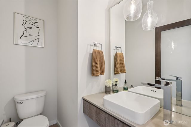 16204 27th Street Ct E, Lake Tapps, WA 98391