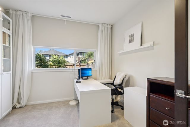 16204 27th Street Ct E, Lake Tapps, WA 98391