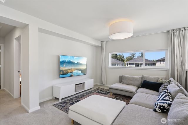 16204 27th Street Ct E, Lake Tapps, WA 98391