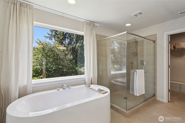 16204 27th Street Ct E, Lake Tapps, WA 98391