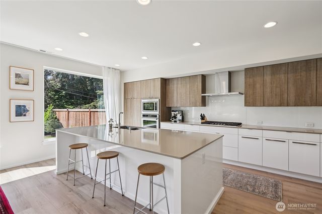 16204 27th Street Ct E, Lake Tapps, WA 98391